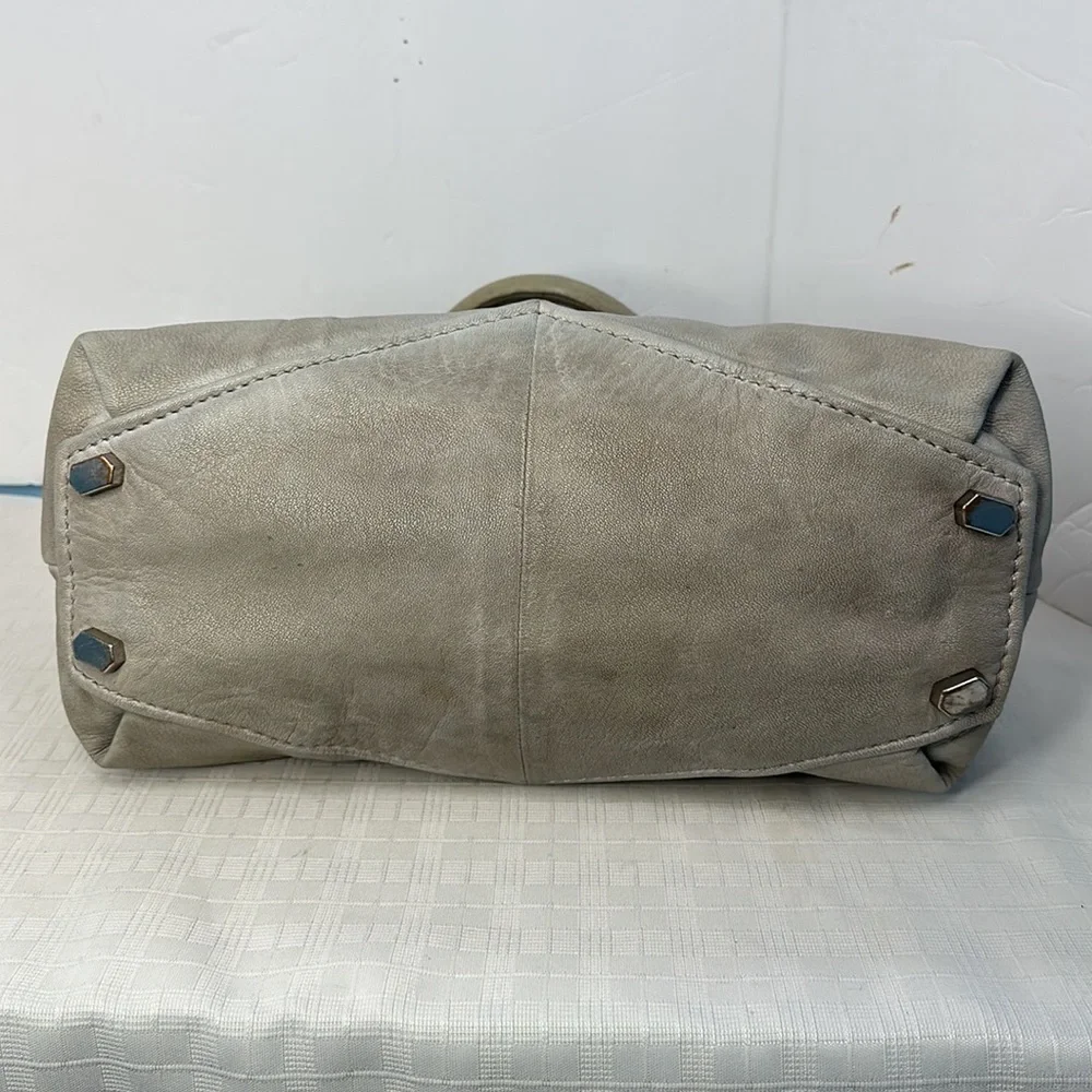 LIEBESKIND BERLIN KUMBA  light grey Goat Skin Studded Bag